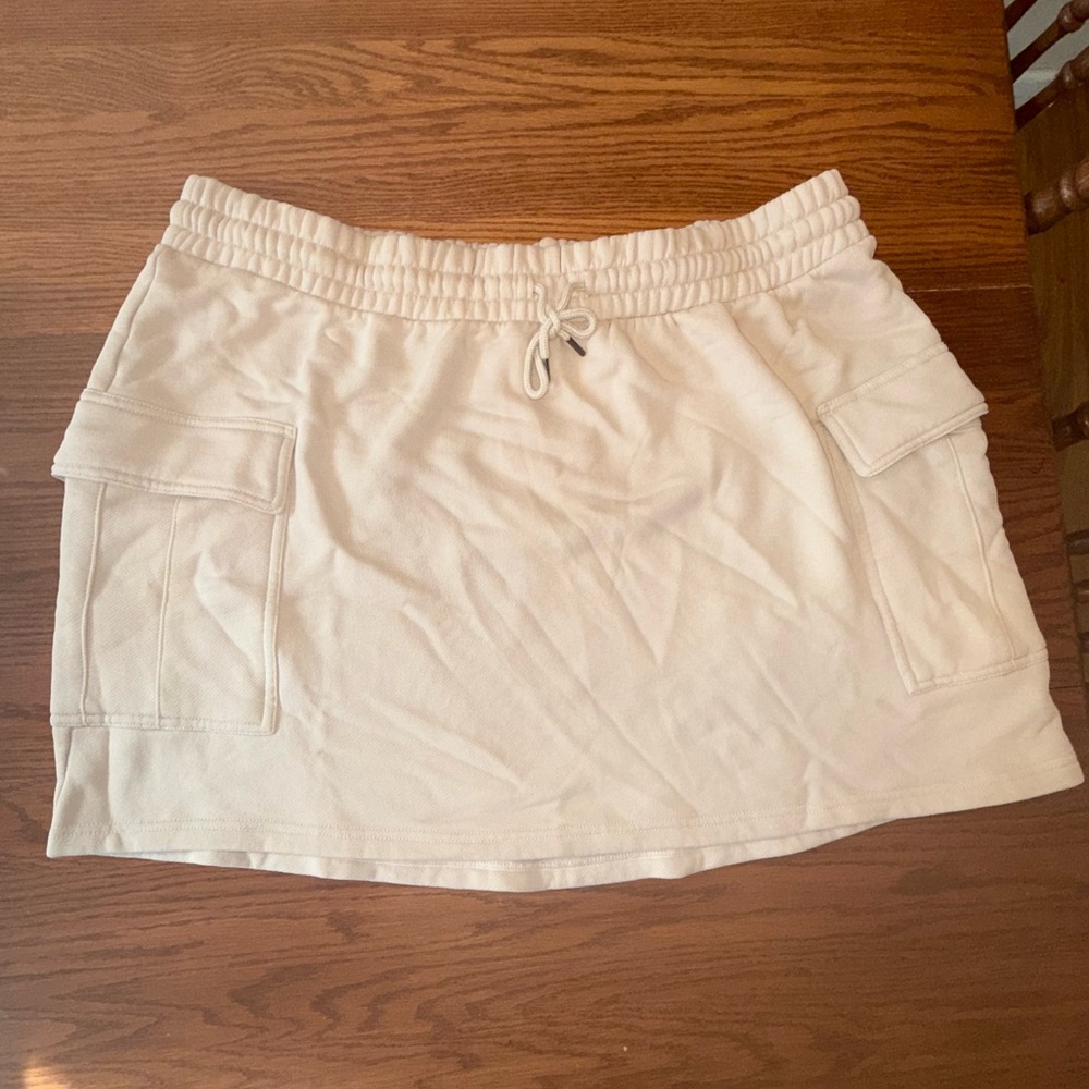 Universal Thread Cream fleece cargo mini Skirt